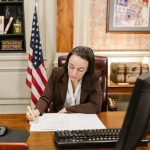 Консультация по списанию долгов с минимальной стоимостью и полной юридической поддержкой РФ