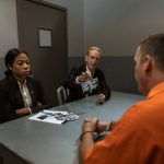 Как выбрать надежного юриста для банкротства в РФ