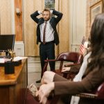 Как банкротство помогает избавиться от долгов по налогам и кредитам